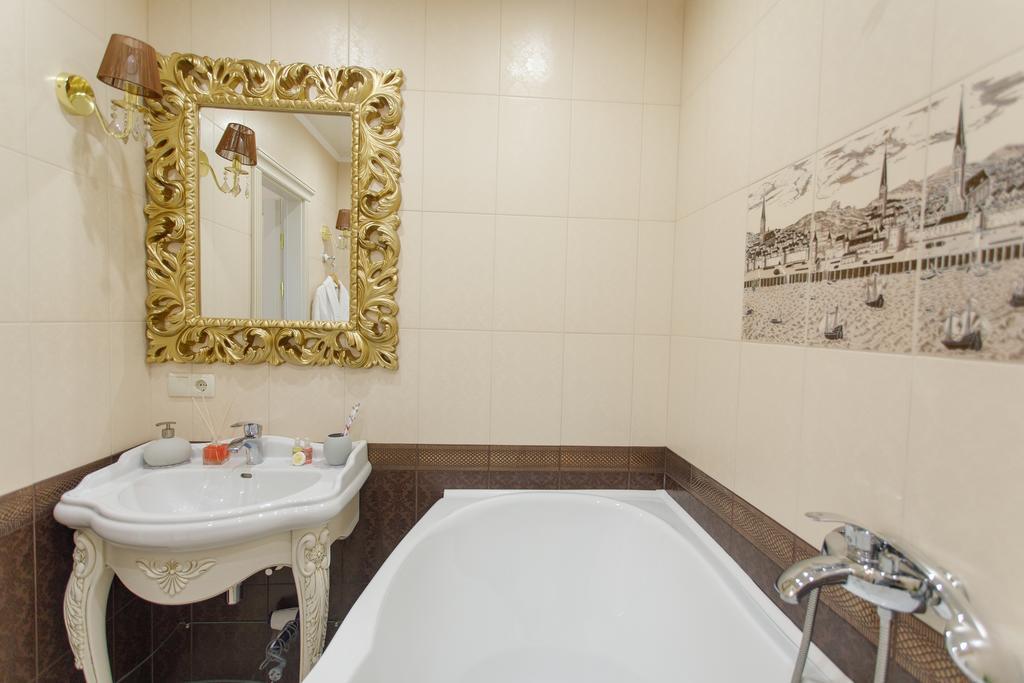 Royal Suite Apartment With Jacuzzi Sumî Exterior foto
