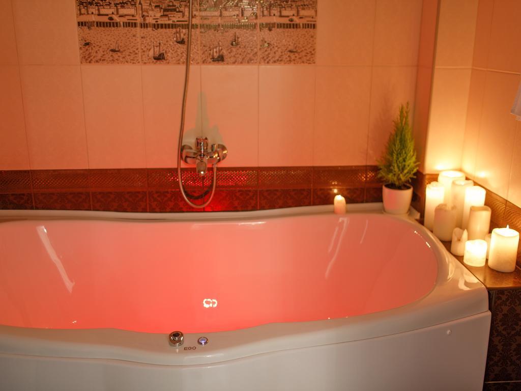 Royal Suite Apartment With Jacuzzi Sumî Exterior foto